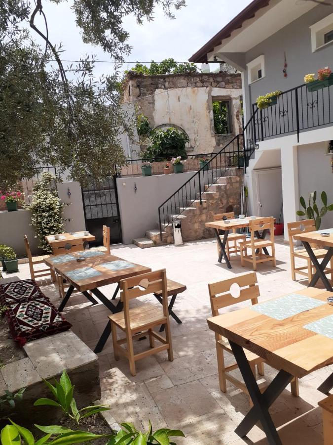 Otelia Pansiyon Ayvalik Ngoại thất bức ảnh