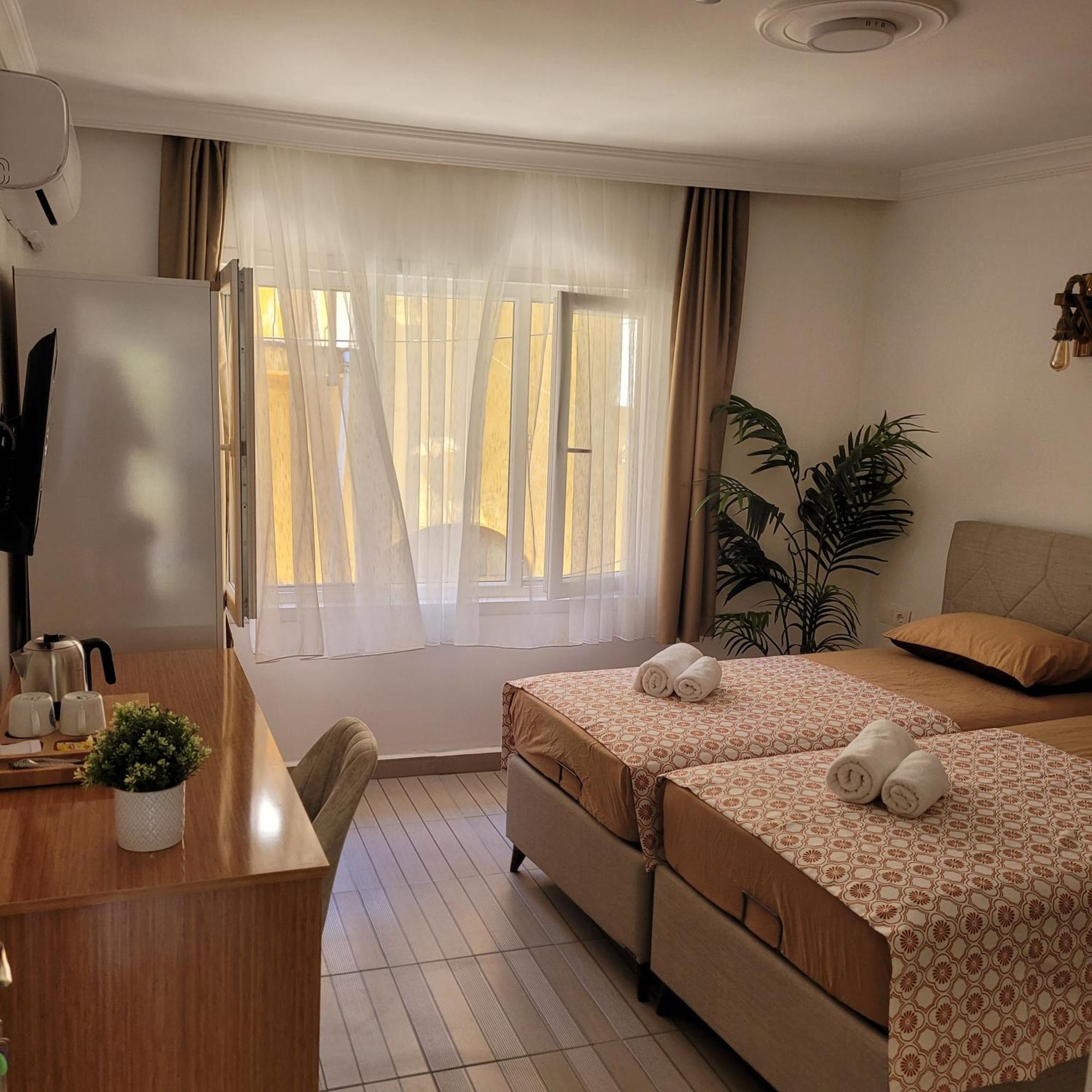 Otelia Pansiyon Ayvalik Ngoại thất bức ảnh