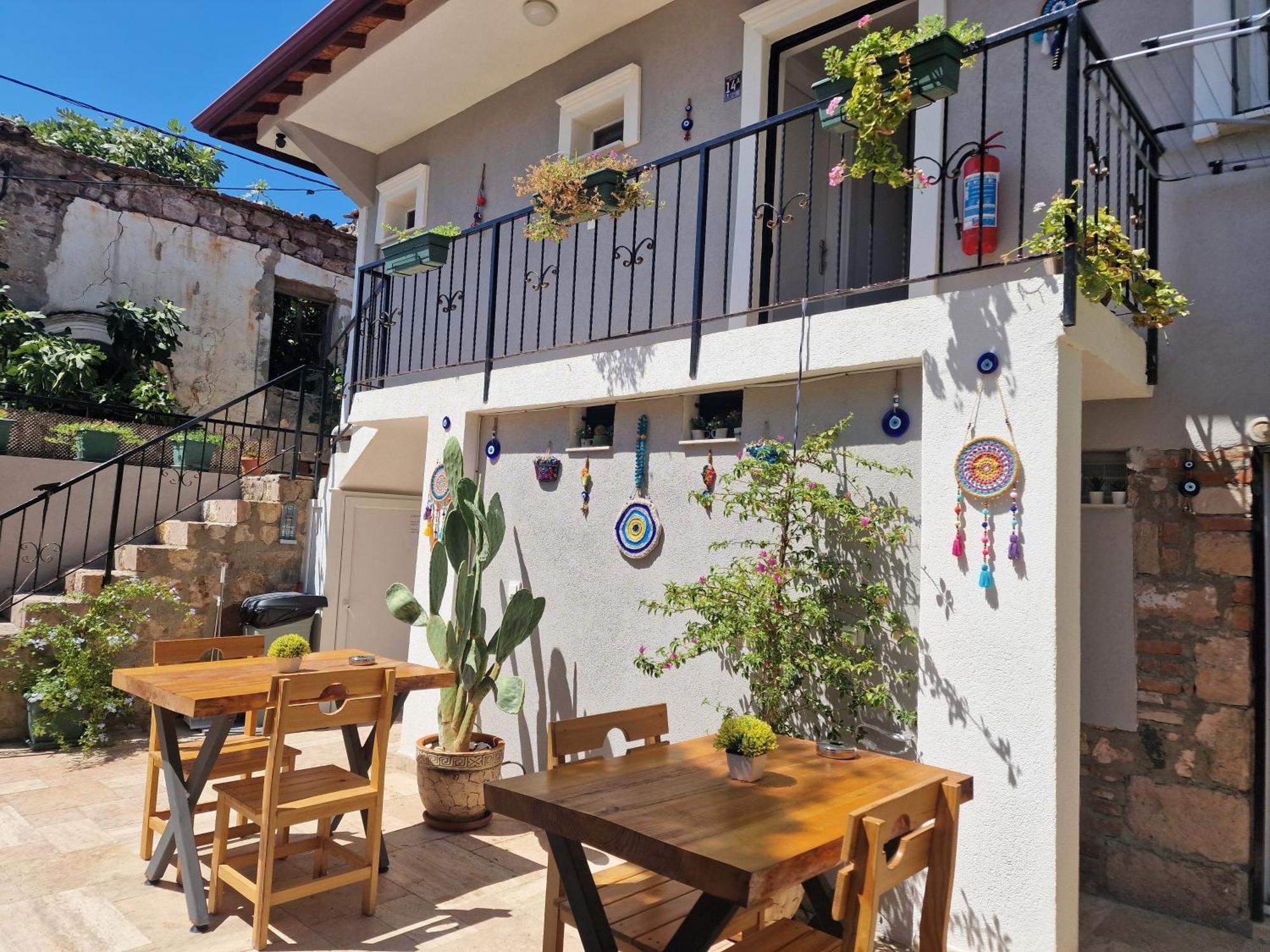 Otelia Pansiyon Ayvalik Ngoại thất bức ảnh