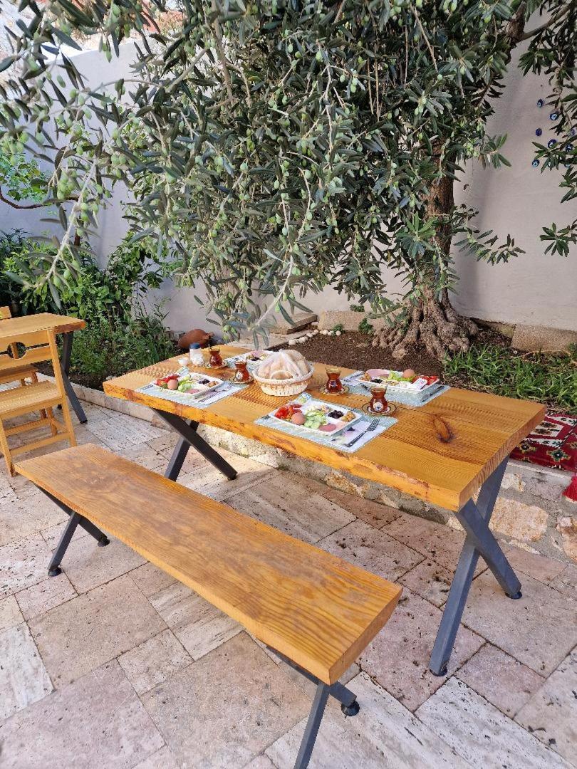 Otelia Pansiyon Ayvalik Ngoại thất bức ảnh